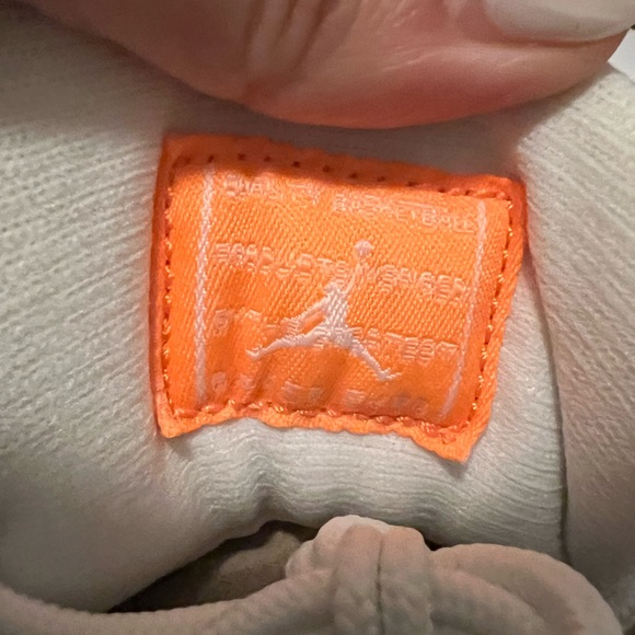 Nike Air Jordan 11 Retro Low GG in white and orange - Picture 5 of 8